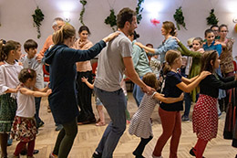 Gólyafészek Családi táncház